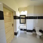 Solna Chata-dom Na Wylacznosc Grota Solna, Balia, Sauna, Basen 度假居