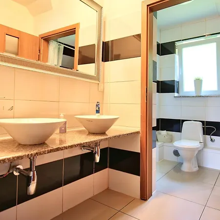 Solna Chata-Dom Na Wylacznosc Grota Solna, Balia, Sauna, Basen Holiday home Rajcza