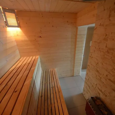 Сasa de vacaciones Solna Chata-dom Na Wylacznosc Grota Solna, Balia, Sauna, Basen