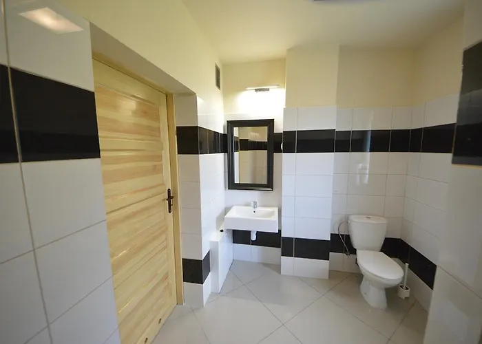 Solna Chata-dom Na Wylacznosc Grota Solna, Balia, Sauna, Basen בית נופש